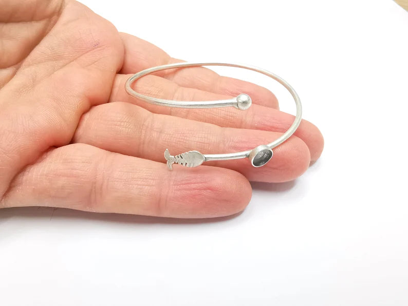 Fish Bracelet Bezel Blank Resin Bezel Cabochon Cuff Base Settings Adjustable Bracelet Antique Silver Plated Brass (6mm Bezel) G33053