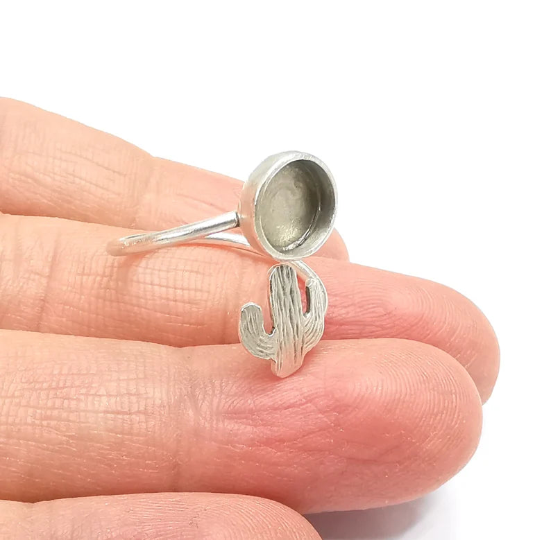 Cactus Ring Blank Setting, Cabochon Mounting, Adjustable Resin Ring Base Bezels, Antique Silver Plated (8mm) G33054