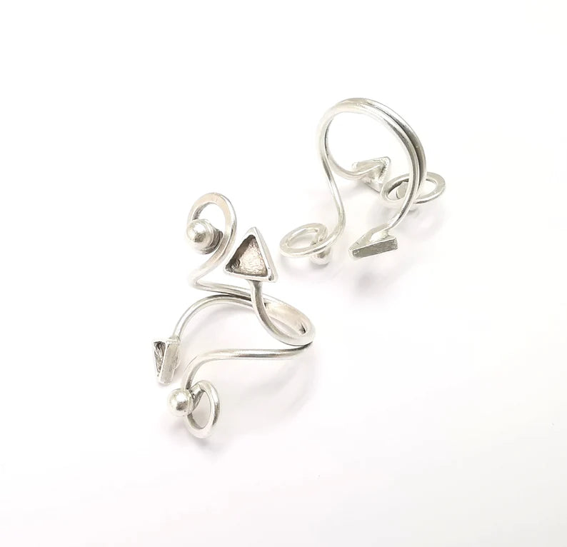 Ring Blank Setting, Cabochon Mounting, Adjustable Resin Ring Base Bezels, Antique Silver Plated (6mm triangle bezel) G33004