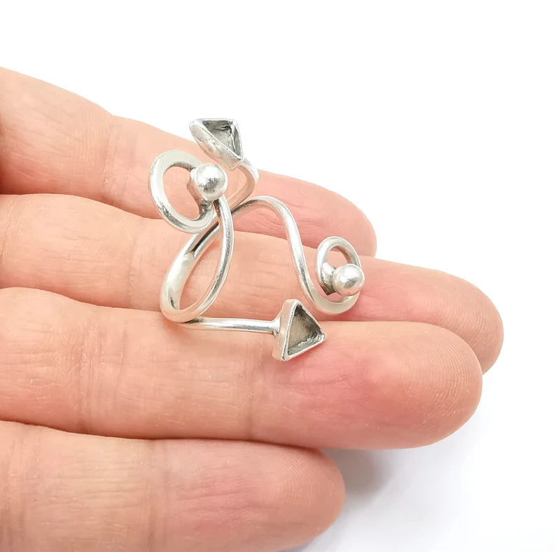 Ring Blank Setting, Cabochon Mounting, Adjustable Resin Ring Base Bezels, Antique Silver Plated (6mm triangle bezel) G33004