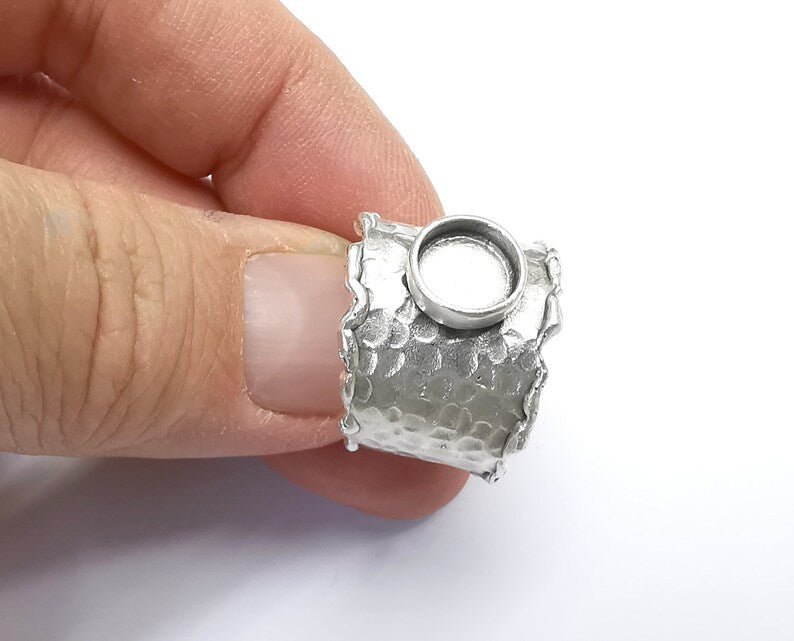 Hammered Tube Ring Blank Setting, Cabochon Mounting, Adjustable Resin Ring Base Bezels, Antique Silver Plated (8mm round bezel) G33011