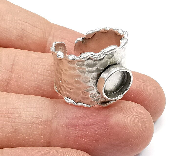 Hammered Tube Ring Blank Setting, Cabochon Mounting, Adjustable Resin Ring Base Bezels, Antique Silver Plated (8mm round bezel) G33011