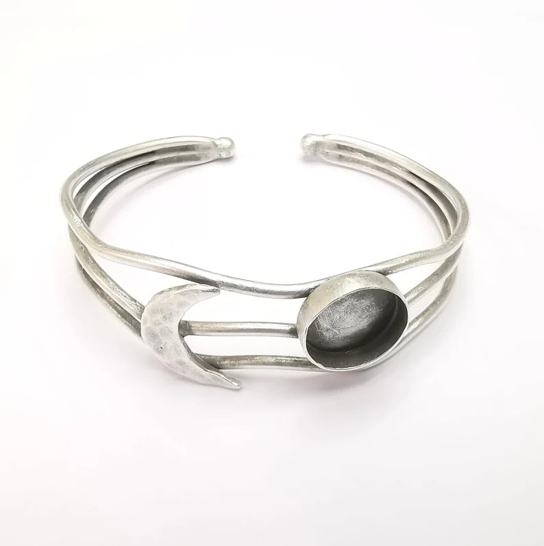Crescent Moon Bracelet Blank Resin Bezel Cabochon Cuff Base Setting Adjustable Bracelet Antique Silver Plated Brass (14mm Bezel) G33099