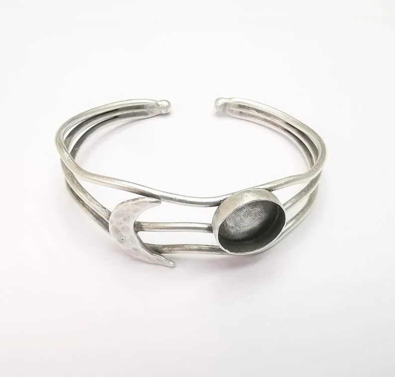 Crescent Moon Bracelet Blank Resin Bezel Cabochon Cuff Base Setting Adjustable Bracelet Antique Silver Plated Brass (14mm Bezel) G33099