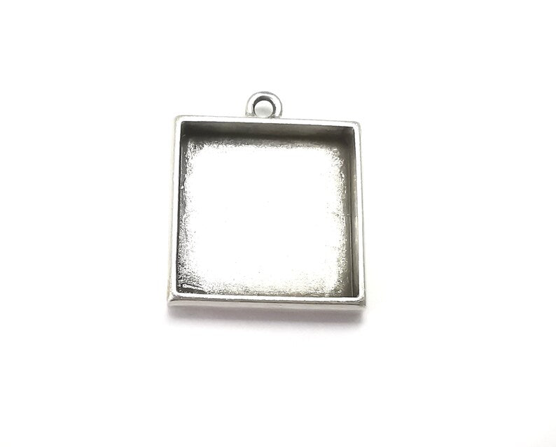 2 Square Pendant Blanks, Resin Bezel Bases, Mosaic Mountings, Dry flower Frame, Polymer Clay base, Antique Silver Plated (20mm) G33106