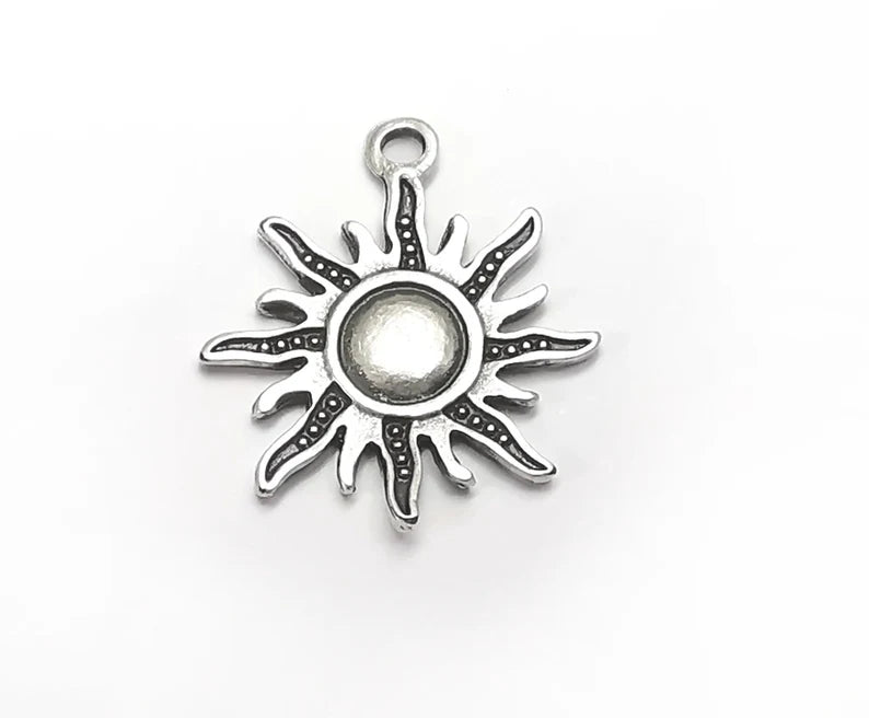 4 Sun Charms Antique Silver Plated Charms (27x23mm) G33015