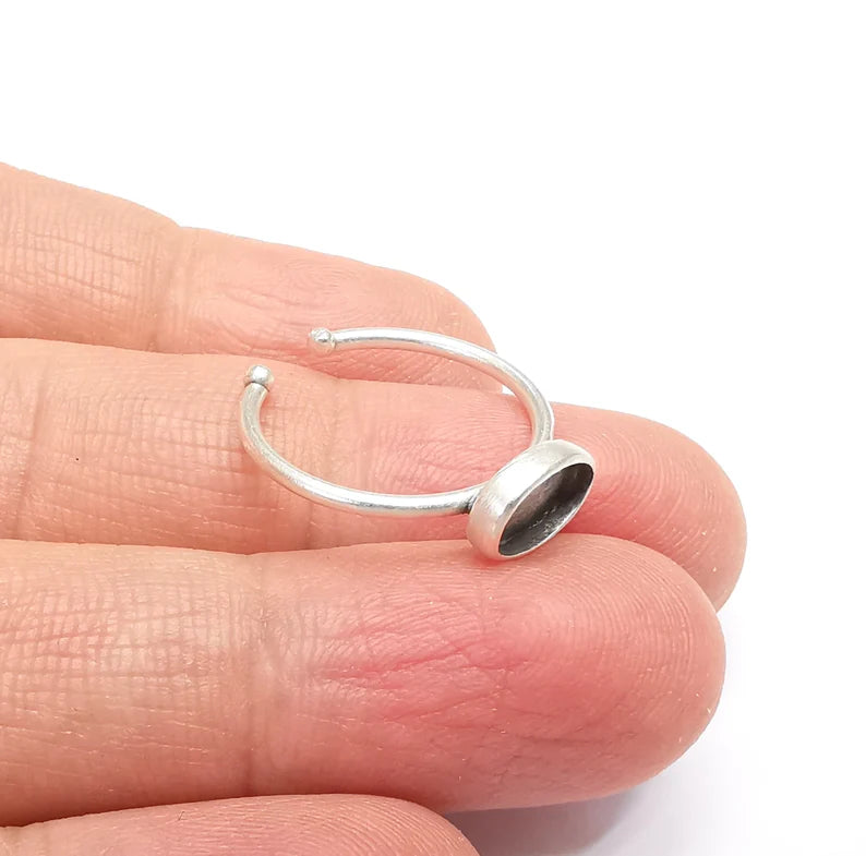 Oval Ring Blank Setting, Cabochon Mounting, Adjustable Resin Ring Base Bezels, Antique Silver Plated Brass Ring (9x6mm bezel) G33130