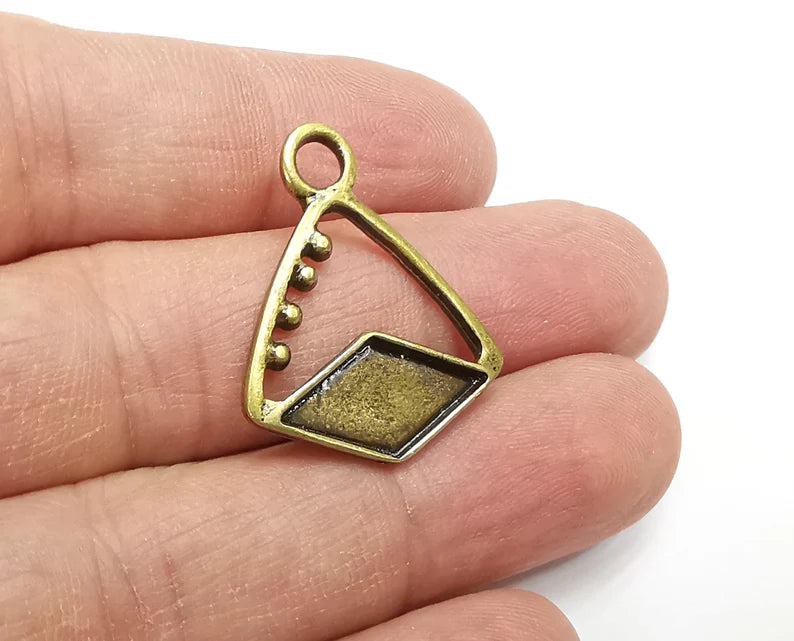 Antique Bronze Plated Charms Blank Resin Bezel Mosaic Mountings Cabochon Setting Antique Bronze Plated Pendant (18x10mm Blank) G33048