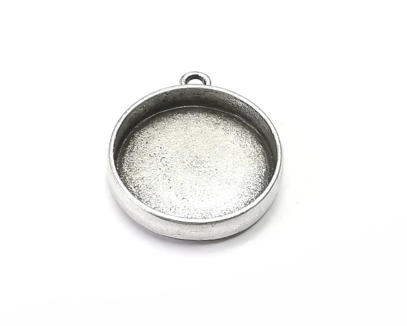 2 Round Pendant Blanks, Resin Bezel Bases, Mosaic Mountings, Dry flower Frame, Polymer Clay base, Antique Silver Plated (20mm) G33147