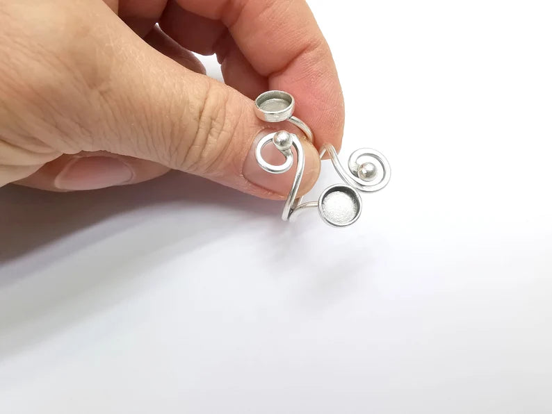 Ring Blank Setting, Cabochon Mounting, Adjustable Resin Ring Base Bezels, Antique Silver Plated (6mm round bezel) G33051