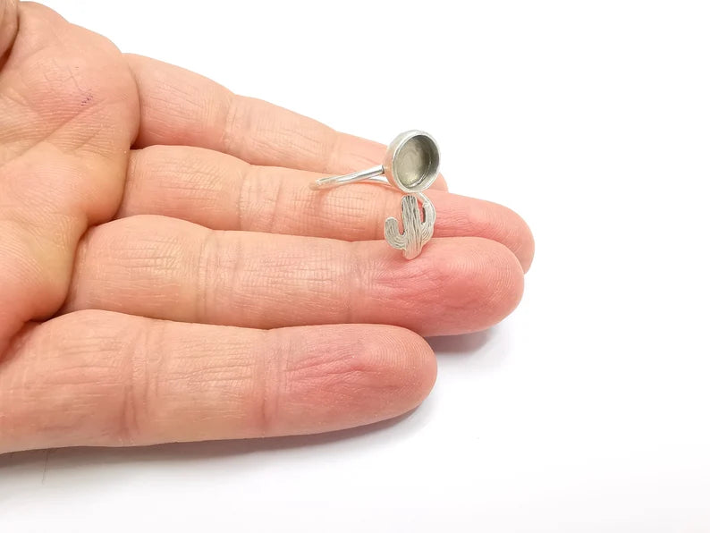 Cactus Ring Blank Setting, Cabochon Mounting, Adjustable Resin Ring Base Bezels, Antique Silver Plated (8mm) G33054