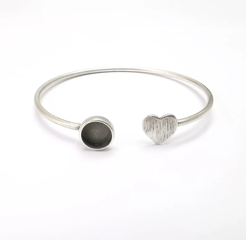 Heart Bracelet Bezel Blank Resin Bezel Cabochon Cuff Base Settings Adjustable Bracelet Antique Silver Plated Brass (8mm Bezel) G33059
