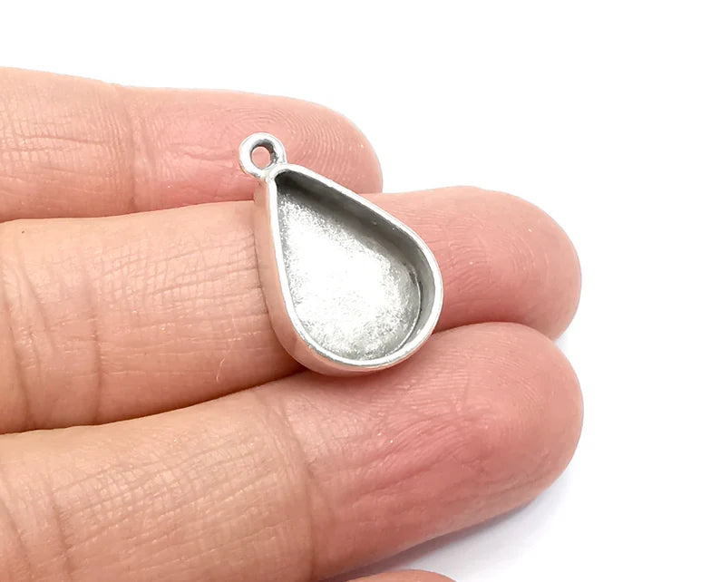 4 Drop Pendant Blanks, Resin Bezel Bases, Mosaic Mountings, Polymer Clay base, Antique Silver Plated (18x13mm) G33195