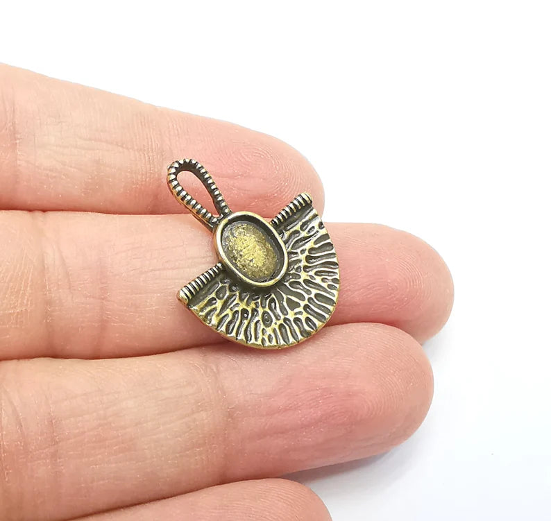 2 Unique Charms Bezel, Antique Bronze Plated Charms (8x6mm) G33219