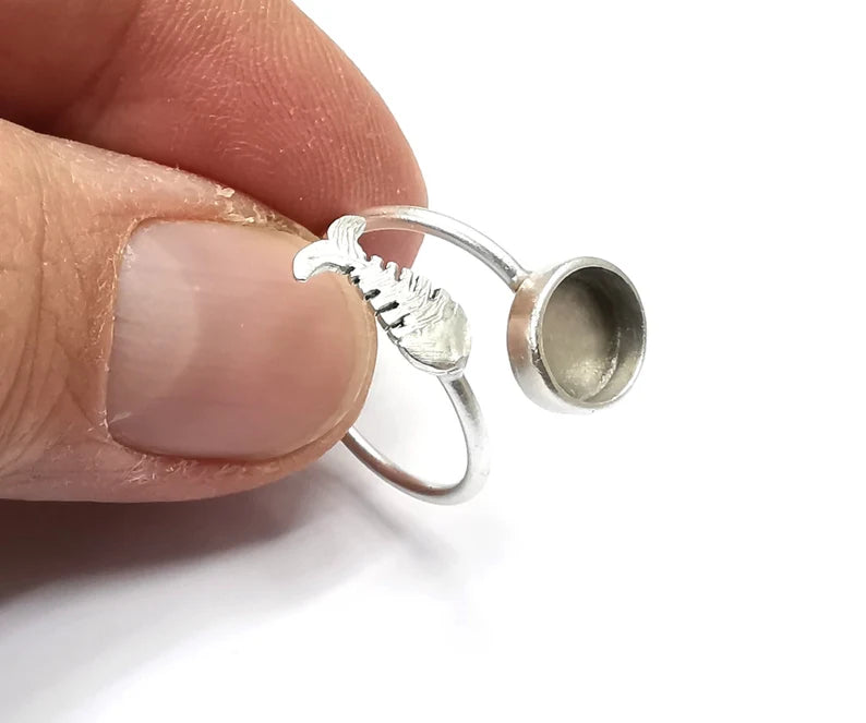 Fish bone Ring Blank Setting, Cabochon Mounting, Adjustable Resin Ring Base Bezels, Antique Silver Plated (8mm) G33252