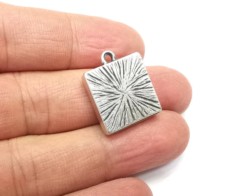 2 Square Pendant Blanks, Resin Bezel Bases, Mosaic Mountings, Dry flower Frame, Polymer Clay base, Antique Silver Plated (16mm) G33145