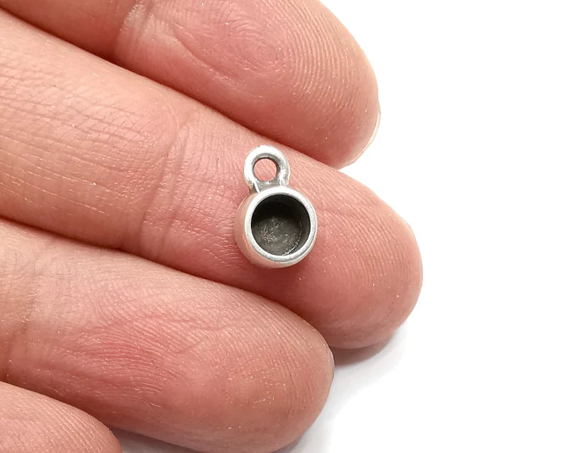 5 Round Pendant Blanks, Resin Bezel Bases, Mosaic Mountings, Polymer Clay base, Antique Silver Plated (5mm) G33264