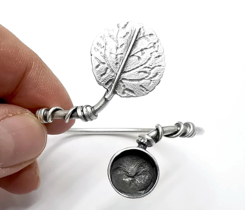 Leaf Bracelet Bezel Blank Resin Bezel Cabochon Cuff Base Settings Adjustable Bracelet Antique Silver Plated Brass (12mm Bezel) G33276