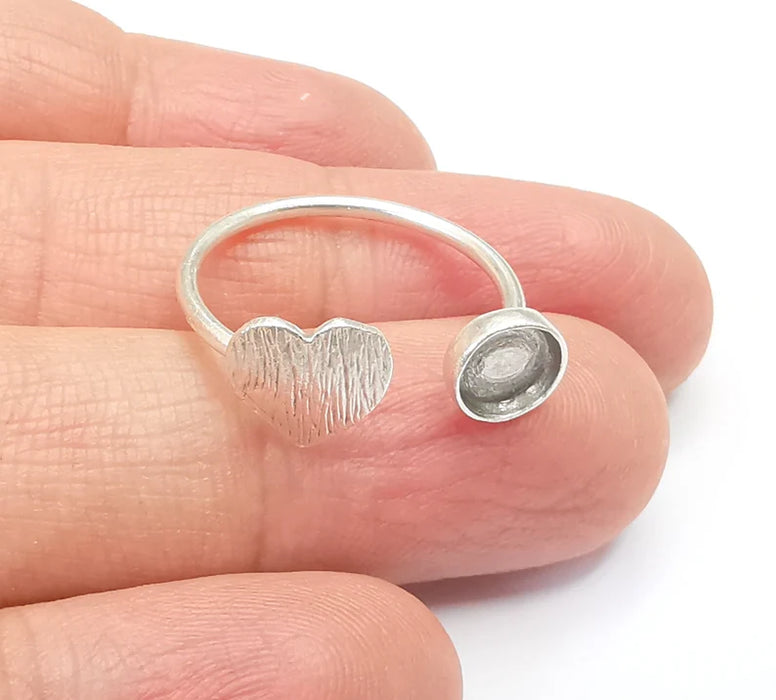 Heart Ring Blank Setting, Cabochon Mounting, Adjustable Resin Ring Base Bezels, Antique Silver Plated Brass Ring (8mm) G33188