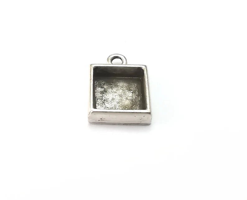 Square Pendant Blanks, Resin Bezel Bases, Mosaic Mountings, Dry flower Frame, Polymer Clay base, Antique Silver Plated (10mm) G33199