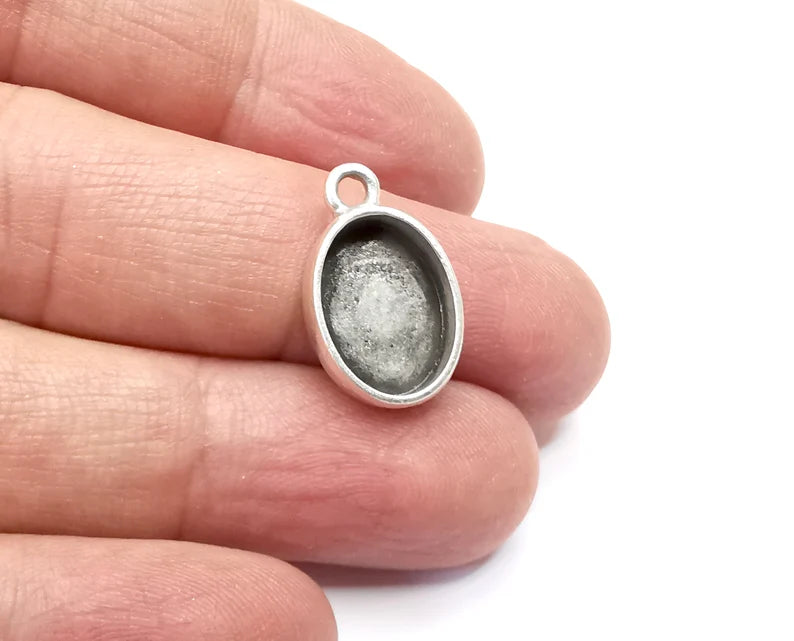 4 Oval Pendant Blanks, Resin Bezel Bases, Mosaic Mountings, Dry flower Frame, Polymer Clay base, Antique Silver Plated (14x10mm) G33202