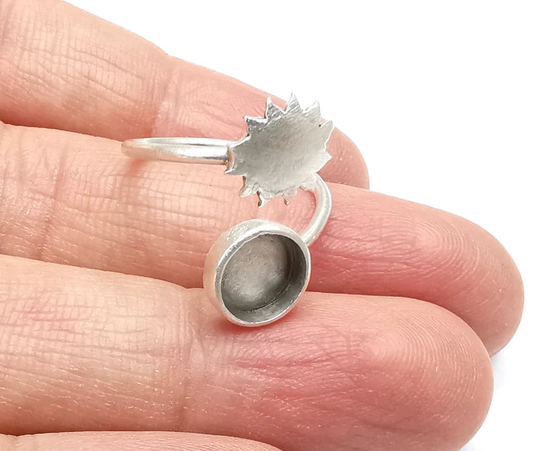 Sun Ring Blank Setting, Cabochon Mounting, Adjustable Resin Ring Base Bezels, Antique Silver Plated (8mm) G33249