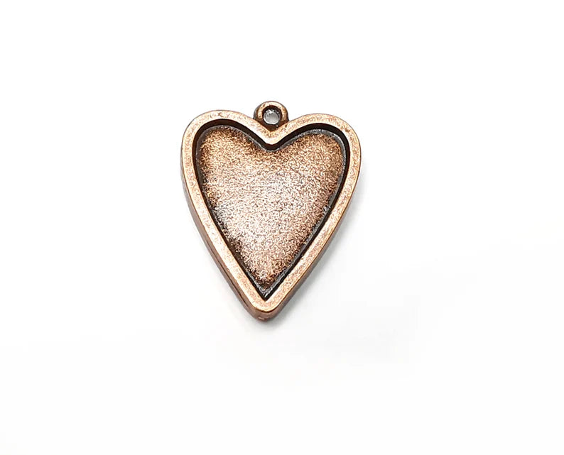 2 Heart Pendant Bezels, Resin Blank, inlay Mountings, Mosaic Frame, Cabochon Bases, Dry Flower Settings, Antique Copper Plated (21x17mm) G33261