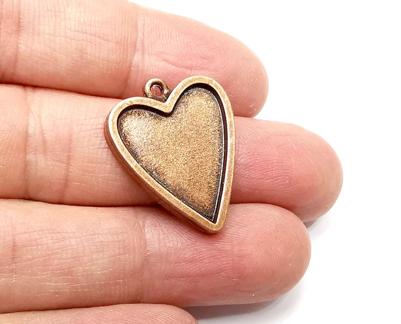 2 Heart Pendant Bezels, Resin Blank, inlay Mountings, Mosaic Frame, Cabochon Bases, Dry Flower Settings, Antique Copper Plated (21x17mm) G33261