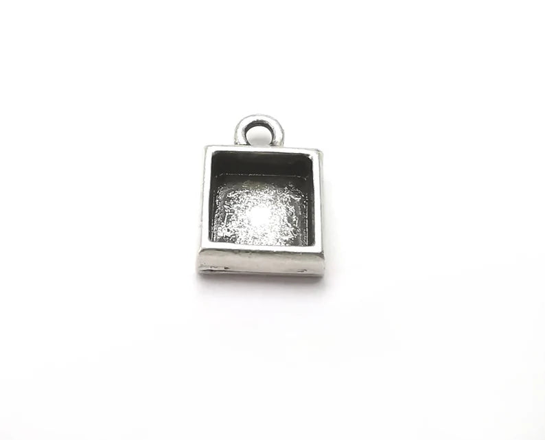 4 Square Pendant Blanks, Resin Bezel Bases, Mosaic Mountings, Polymer Clay base, Antique Silver Plated (8mm) G33265