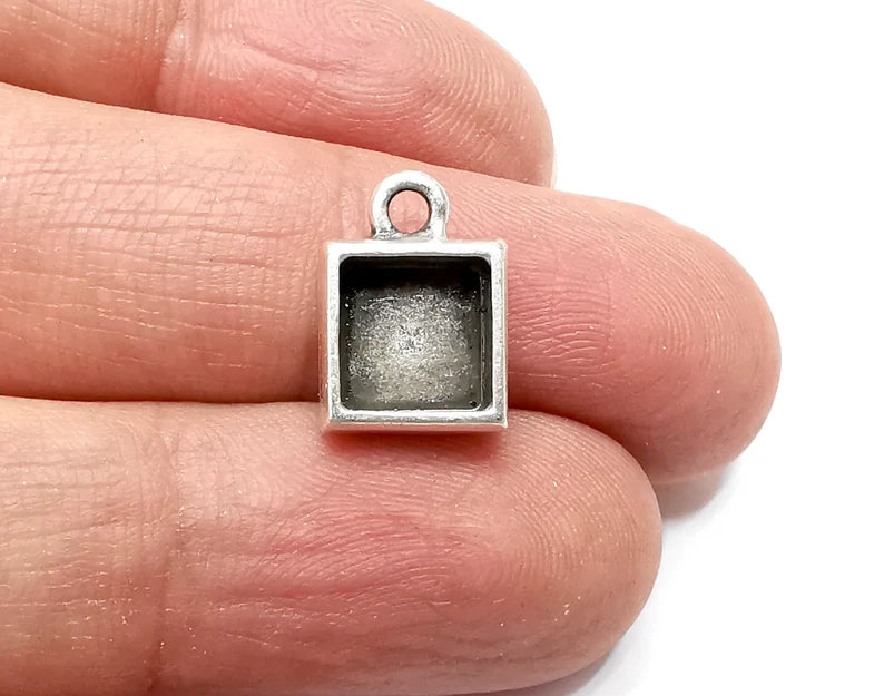 4 Square Pendant Blanks, Resin Bezel Bases, Mosaic Mountings, Polymer Clay base, Antique Silver Plated (8mm) G33265