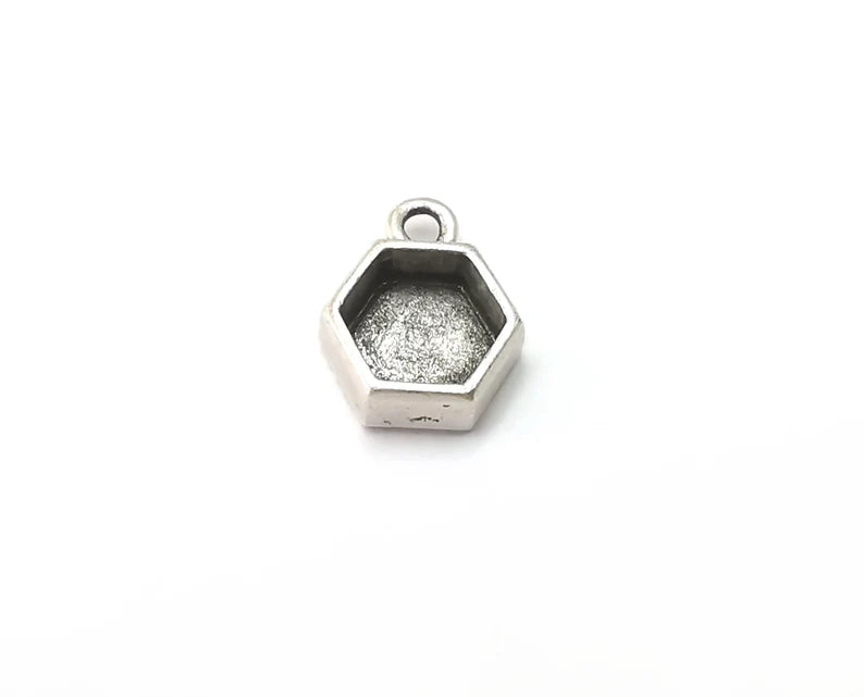 5 Hexagonal Pendant Blanks, Resin Bezel Bases, Mosaic Mountings, Dry flower Frame, Polymer Clay base, Antique Silver Plated (8mm) G33342