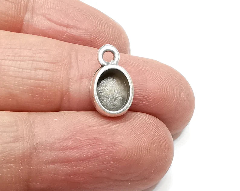 5 Oval Pendant Blanks, Resin Bezel Bases, Mosaic Mountings, Dry flower Frame, Polymer Clay base, Antique Silver Plated (8x6mm) G33286