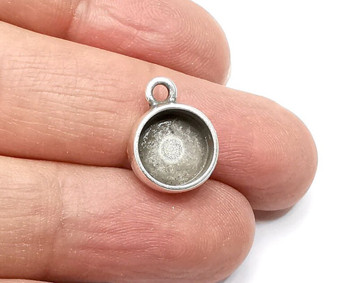 5 Round Pendant Blanks, Resin Bezel Base, Mosaic Mountings, Antique Silver Plated (10mm Blank Size) G33295