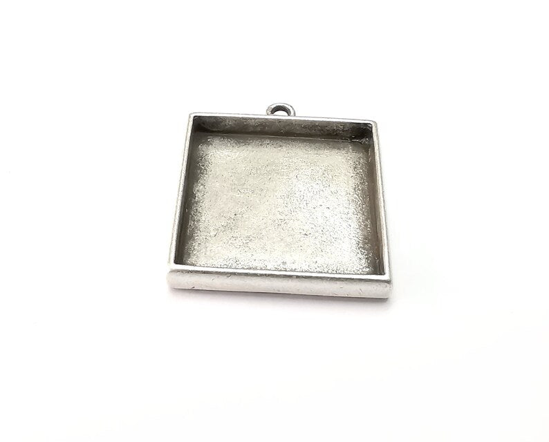 Square Pendant Blanks, Resin Bezel Bases, Mosaic Mountings, Dry flower Frame, Polymer Clay base, Antique Silver Plated (25mm) G33323