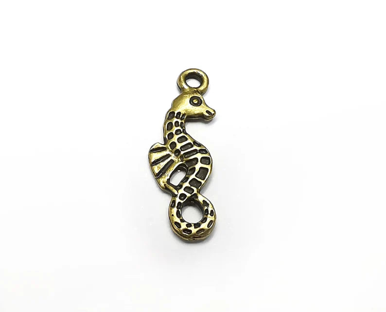 5 Seahorse Charms, Antique Bronze Plated Charms (25x8mm) G33405