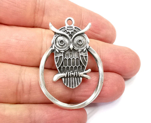Owl Circle Charms, Antique Silver Plated (44x32mm) G33410