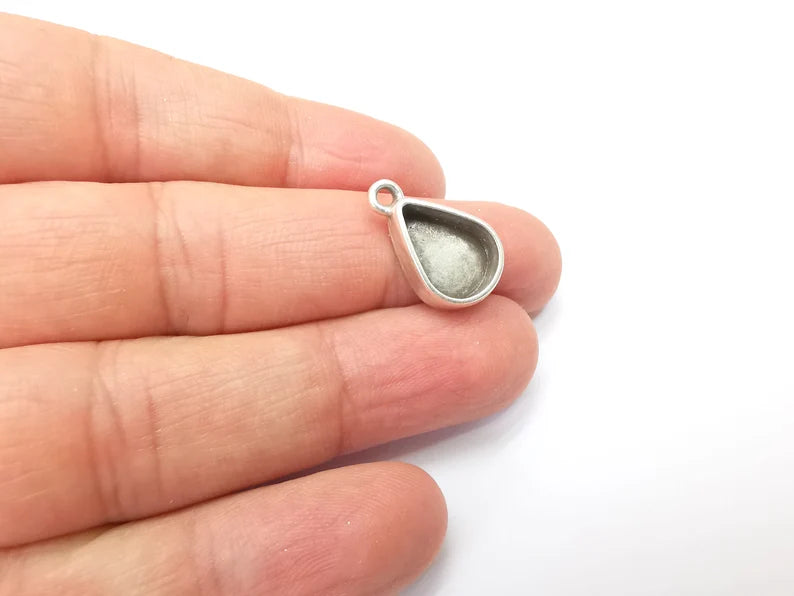 5 Drop Pendant Blanks, Resin Bezel Bases, Mosaic Mountings, Dry flower Frame, Polymer Clay base, Antique Silver Plated (14x10mm) G33348
