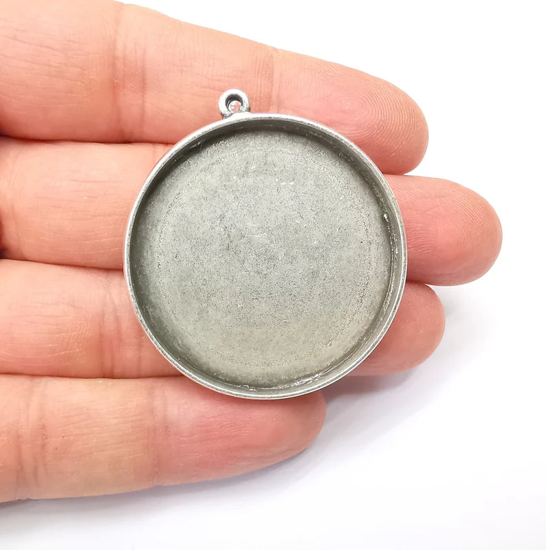 Round Pendant Blanks, Resin Bezel Bases, Mosaic Mountings, Dry flower Frame, Polymer Clay base, Antique Silver Plated (40mm) G33430