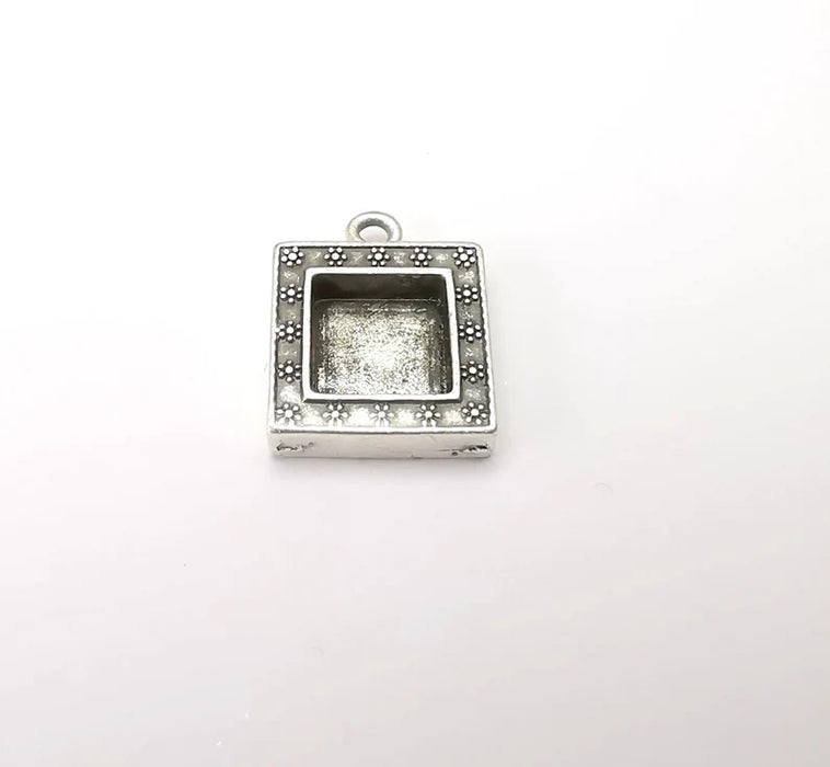 2 Square Pendant Blanks, Resin Bezel Bases, Mosaic Mountings, Dry flower Frame, Polymer Clay base, Antique Silver Plated (10mm) G33431