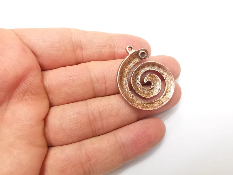 Swirl Charms, Hammered Antique Copper Plated (38x32mm) G33433