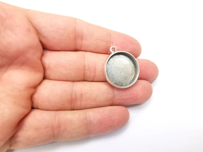 Round Pendant Blanks, Resin Bezel Bases, Mosaic Mountings, Dry flower Frame, Polymer Clay base, Antique Silver Plated (22mm) G33435