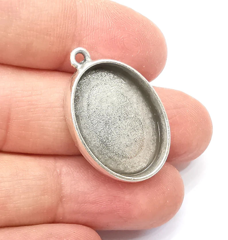 Oval Pendant Blanks, Resin Bezel Bases, Mosaic Mountings, Dry flower Frame, Polymer Clay base, Antique Silver Plated (25x18mm) G33437