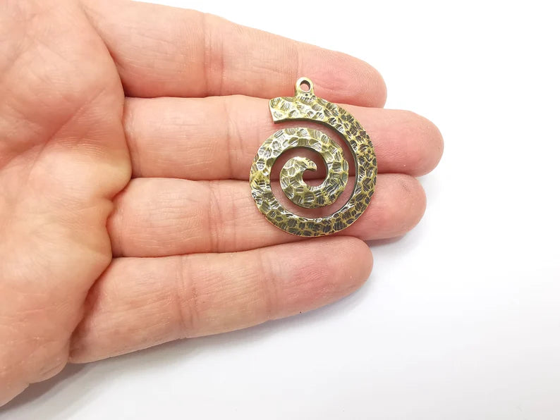 Swirl Charms, Hammered Antique Bronze Plated (38x32mm) G33438