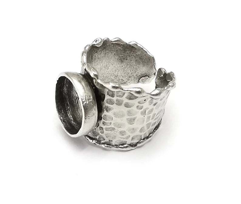 Hammered Tube Ring Blank Setting, Cabochon Mounting, Adjustable Resin Ring Base Bezels, Antique Silver Plated (12mm round bezel) G33390