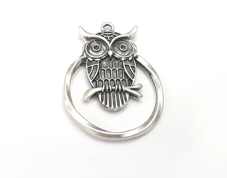 Owl Circle Charms, Antique Silver Plated (44x32mm) G33410