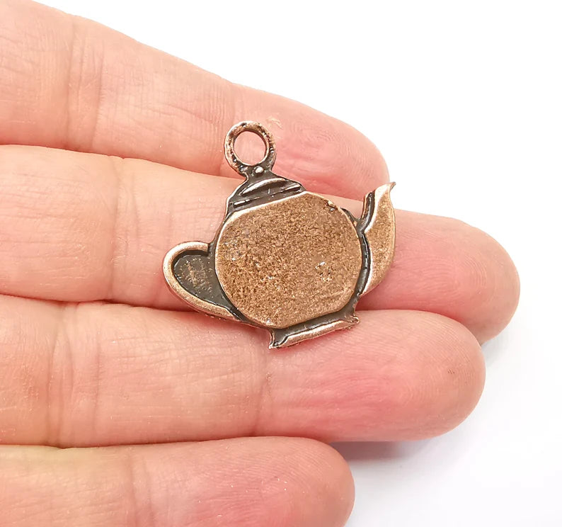 2 Teapot copper charms Antique copper plated charms (32x28mm) G33487