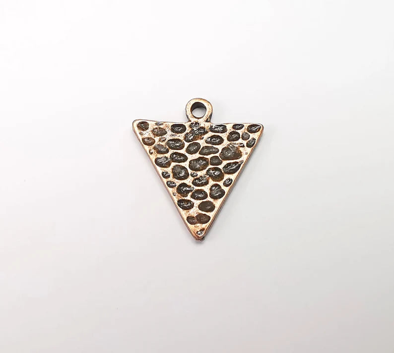 4 Hammered Triangle Charms Antique Copper Plated Charms (24x21mm) G33488