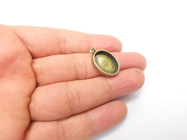Oval Charm Bezel, Resin Blank, inlay Mounting, Mosaic Pendant Frame, Cabochon Base,Dry Flower Setting,Antique Bronze Plated (18x13mm) G33436