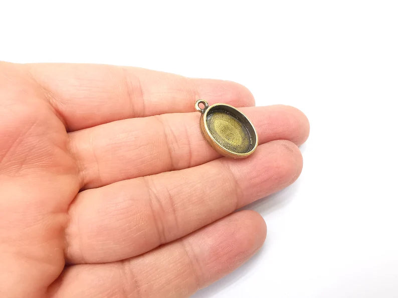 Oval Charm Bezel, Resin Blank, inlay Mounting, Mosaic Pendant Frame, Cabochon Base,Dry Flower Setting,Antique Bronze Plated (18x13mm) G33436