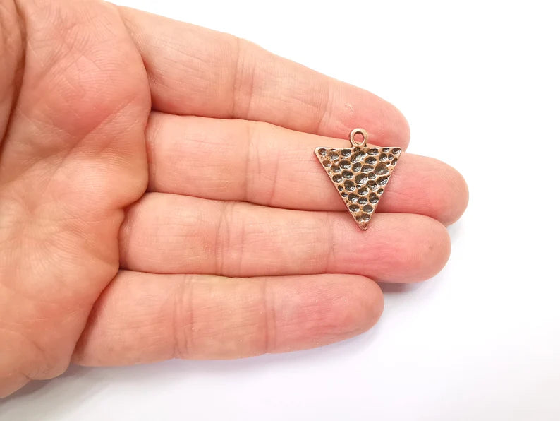 4 Hammered Triangle Charms Antique Copper Plated Charms (24x21mm) G33488